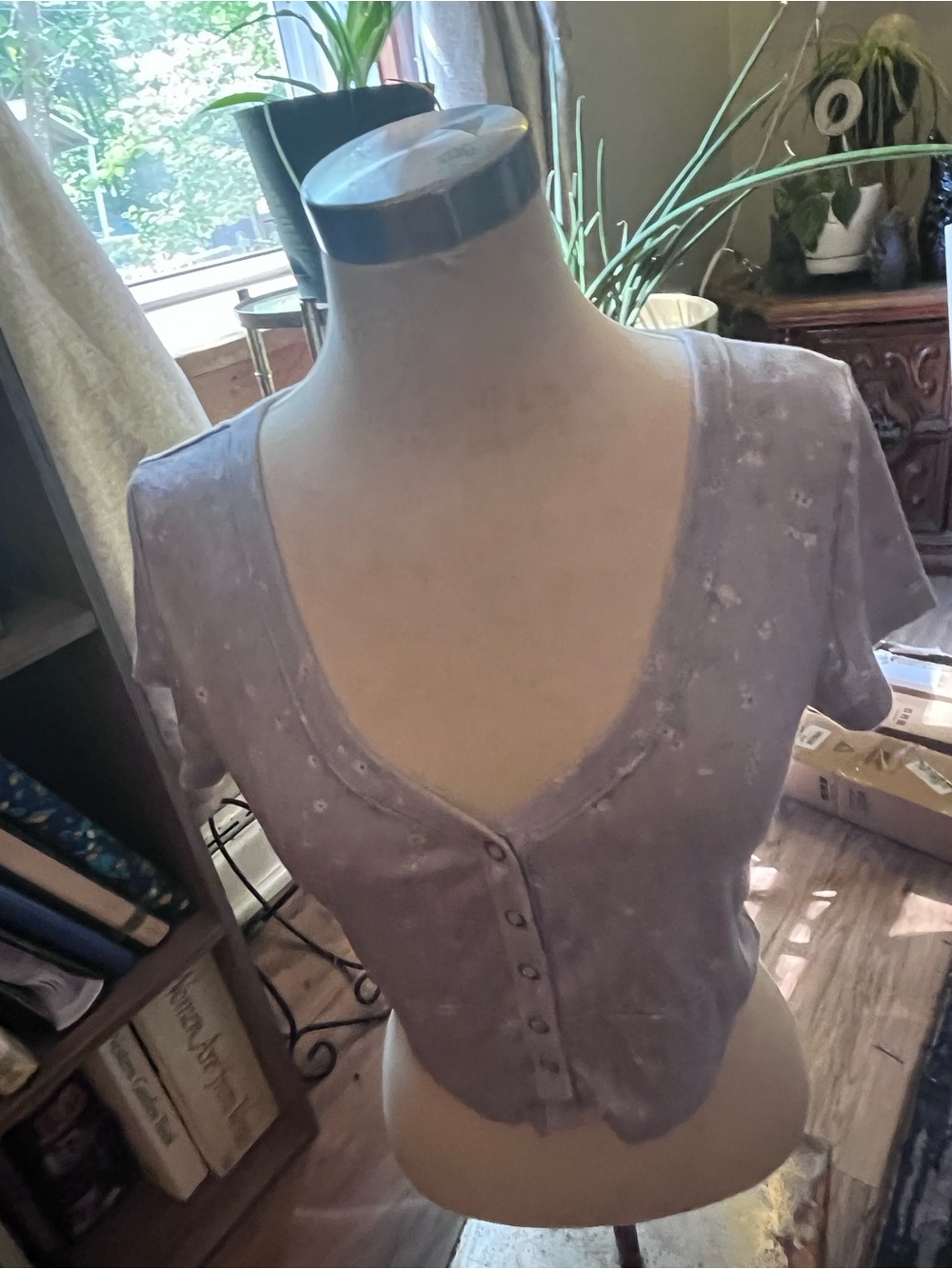 Lilac Button-Front Women's Crop Top